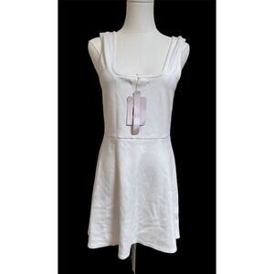 Avec Les Filles White Dress Size Medium Classic‎ Sleeveless Womens NWT